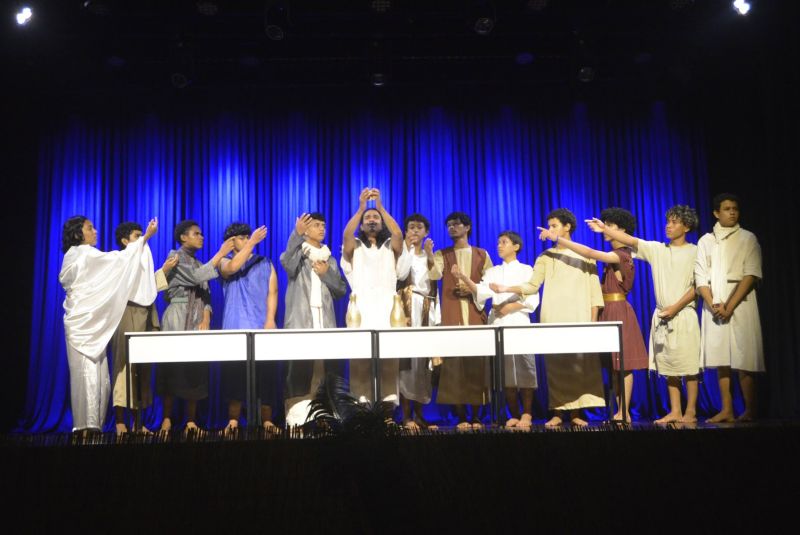 Sábado Cultural com cortejo Paixão de Cristo e Espetáculo Paixão de Cristo no Teatro Municipal