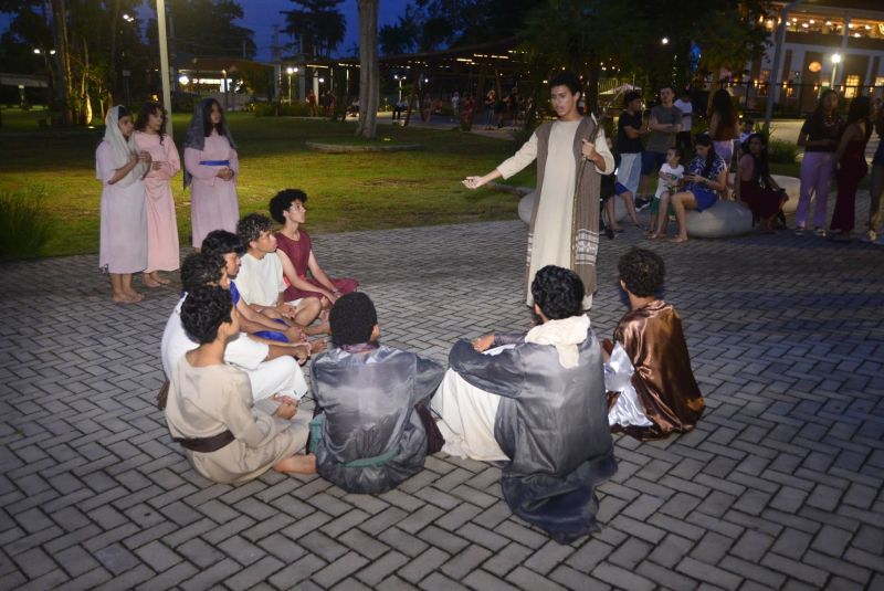 Sábado Cultural com cortejo Paixão de Cristo e Espetáculo Paixão de Cristo no Teatro Municipal