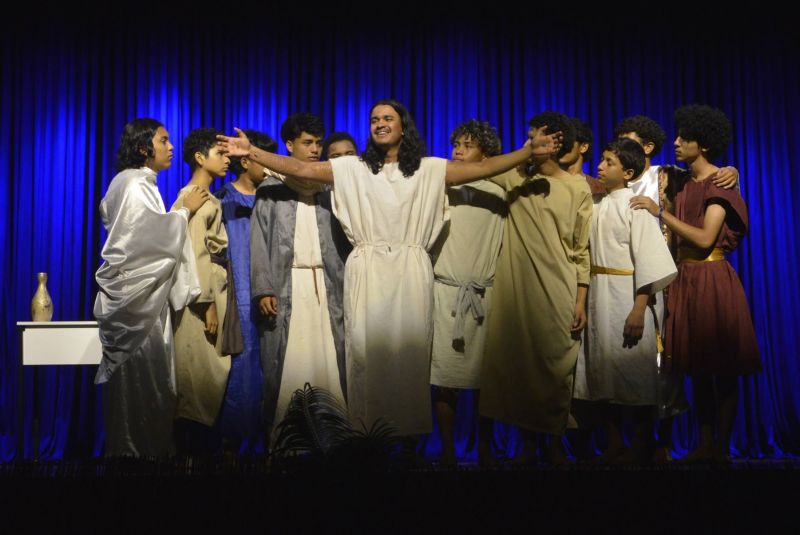 Sábado Cultural com cortejo Paixão de Cristo e Espetáculo Paixão de Cristo no Teatro Municipal