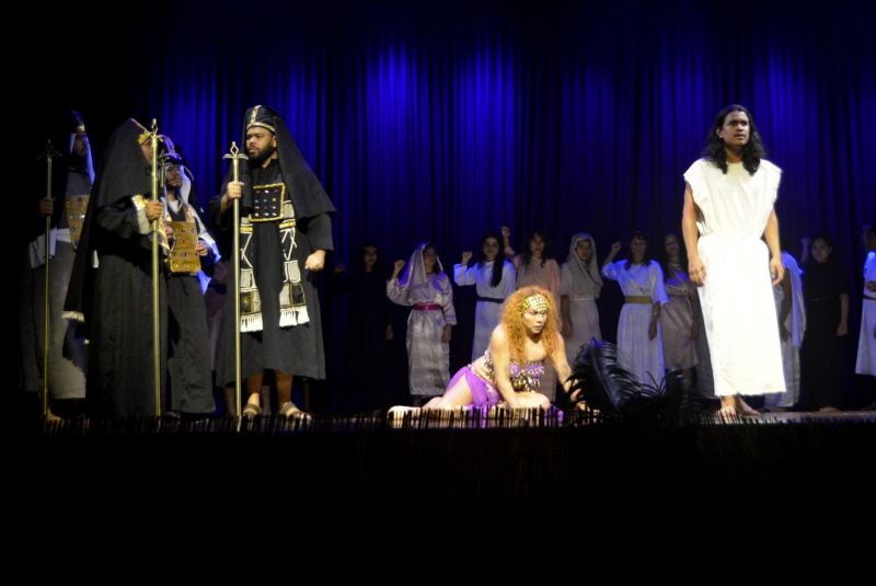 Sábado Cultural com cortejo Paixão de Cristo e Espetáculo Paixão de Cristo no Teatro Municipal