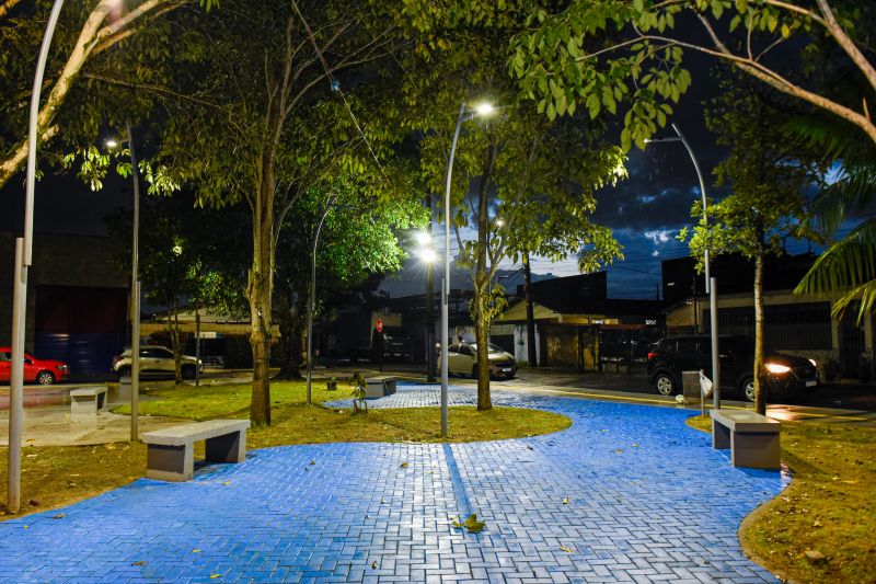 Inauguração da praça Eliana Aranha no conj Geraldo Palmeira no Distrito Industrial