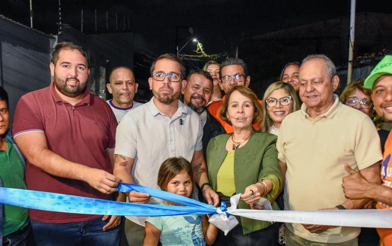 Inauguração de ruas pavimentadas,São Luis, São Lucas, Mário de Andrade, Campo de Queiroz e António Lemos no bairro de Águas Lindas