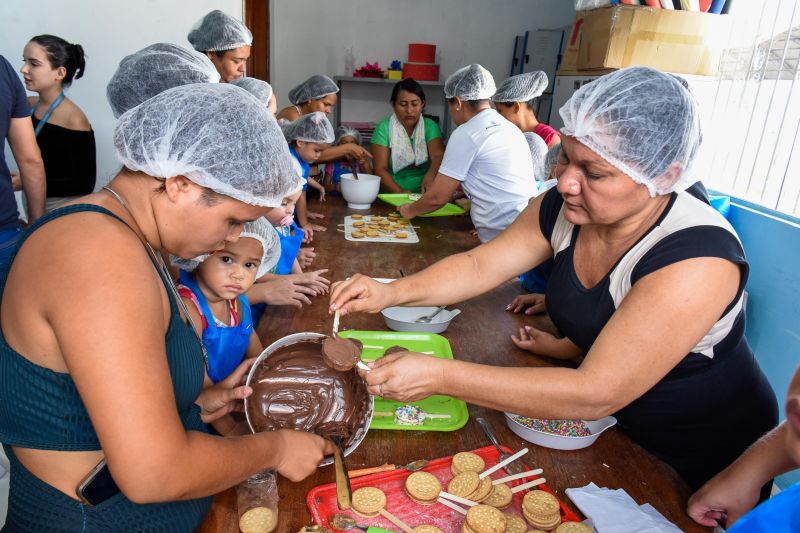 Oficina de chocolate no CRAS Uirapuru no Icuí