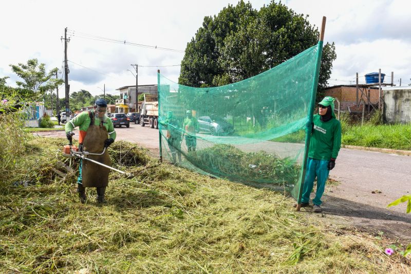 Mutirão da limpeza na comunidade Novo Cristo no Icuí