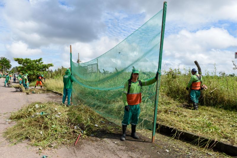 Mutirão da limpeza na comunidade Novo Cristo no Icuí
