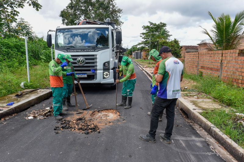 Mutirão da limpeza na comunidade Novo Cristo no Icuí