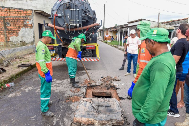 Mutirão da limpeza na comunidade Novo Cristo no Icuí