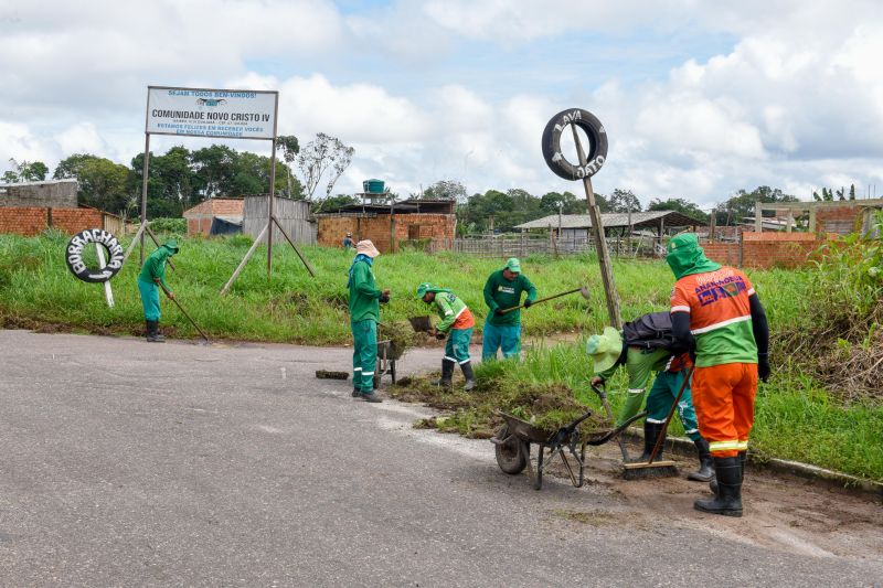 Mutirão da limpeza na comunidade Novo Cristo no Icuí