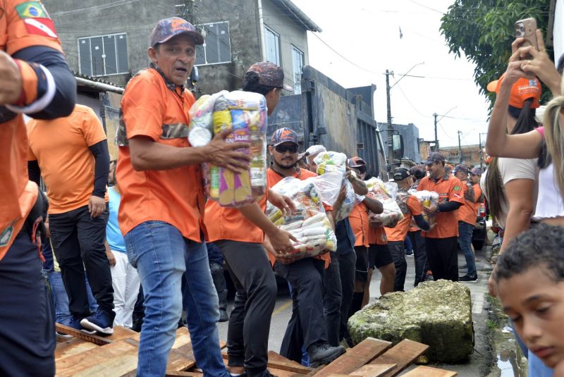 Entrega de apoio Alimentar nas áreas atingidas pelas chuvas