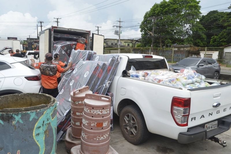 Entrega de apoio Alimentar nas áreas atingidas pelas chuvas