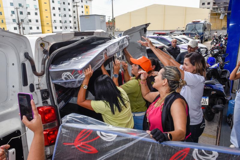 Apoio as famílias atingidas pelas chuvas
