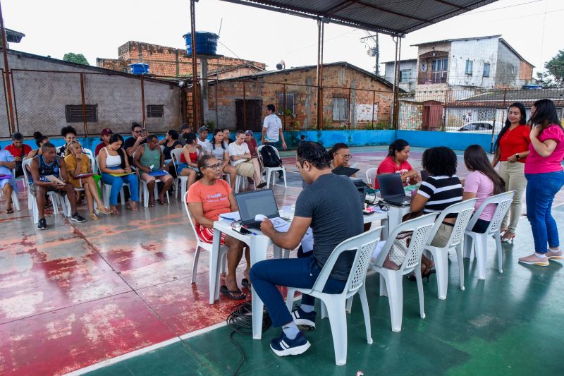 Ação Cadúnico para famílias atingidas na comunidade Jibóia Branca no 40Horas