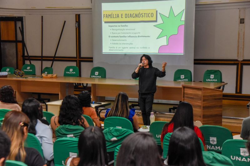 Entrega do premio amigo TEA ao CERTEA na Unama BR