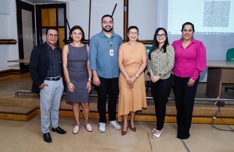 Entrega do premio amigo TEA ao CERTEA na Unama BR