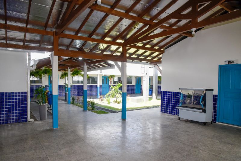 Entrega da revitalização e ampliação da EMEF Prof Yacta Rebêlo no Park Anne em Águas Lindas