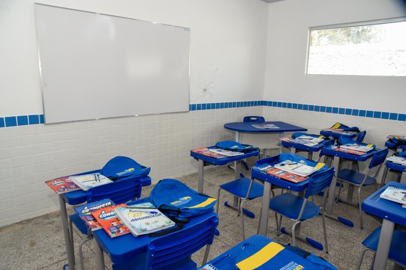 Entrega da revitalização e ampliação da EMEF Prof Yacta Rebêlo no Park Anne em Águas Lindas