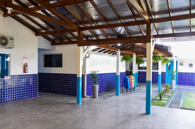 Entrega da revitalização e ampliação da EMEF Prof Yacta Rebêlo no Park Anne em Águas Lindas