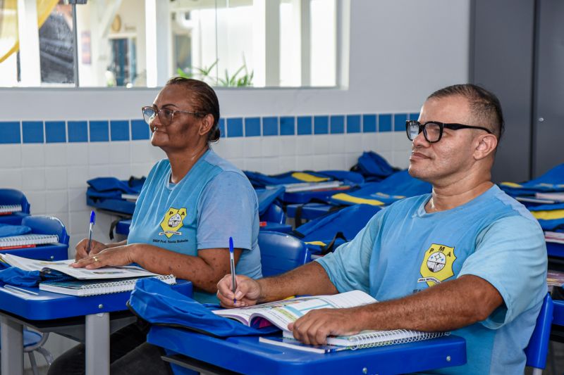 Entrega da revitalização e ampliação da EMEF Prof Yacta Rebêlo no Park Anne em Águas Lindas