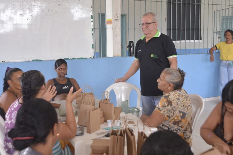 Curso de Embalagem no CRAS Santana