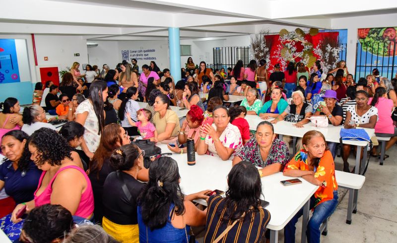 Almoço da Família no Restaurante Popular