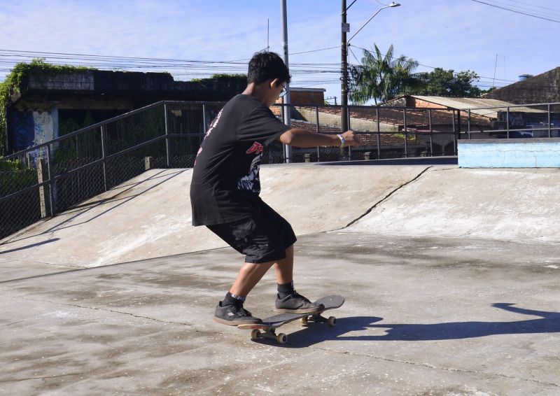 Oficina de Skate no espaço radical