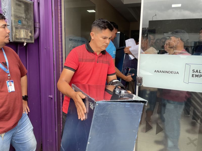 Entrega de tanque de branqueamento na Casa do Açaí
