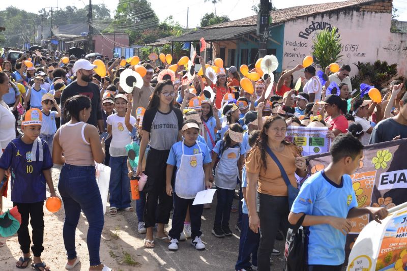 Caminhada de combate ao abuso e À Exploração Sexual de Crianças e Adolescentes na EMEF Maria Estelita