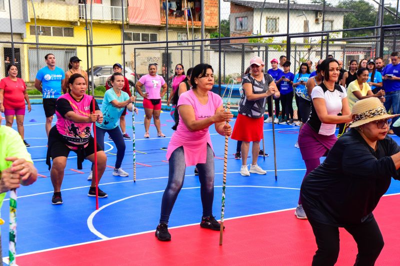 Entrega de material esportivos no Park Zona Sul