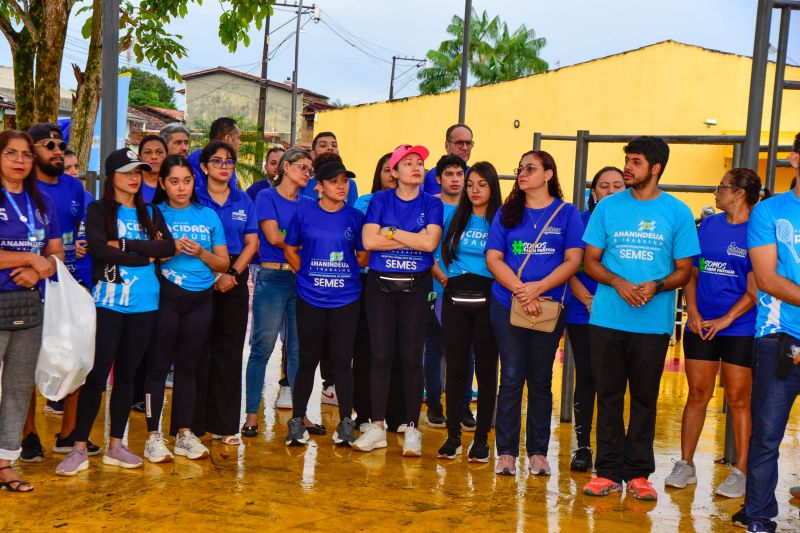 Entrega de material esportivos no Park Zona Sul