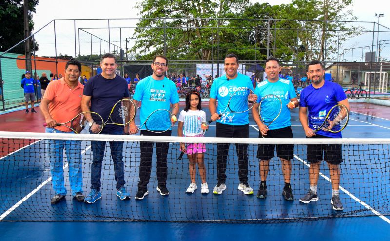 Entrega de material esportivos no Park Zona Sul