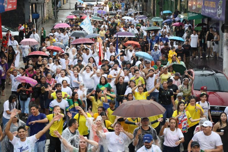 Marcha para Jesus da praça da Bíblia até Arterial 18