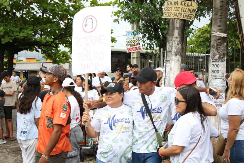 Marcha para Jesus da praça da Bíblia até Arterial 18