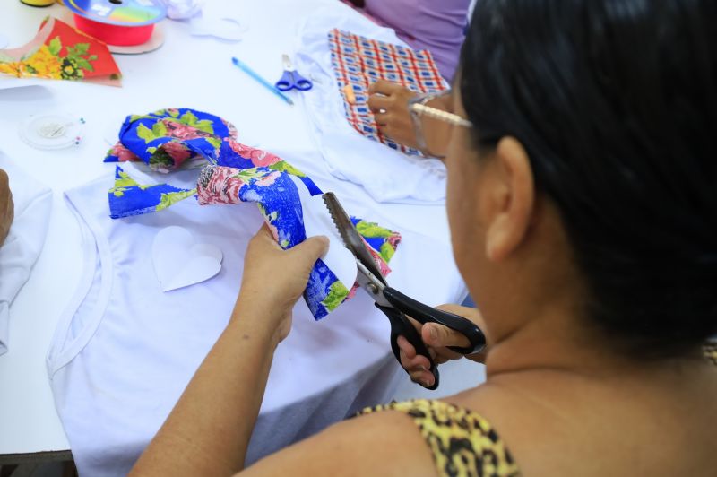 Curso de customização de roupa junina