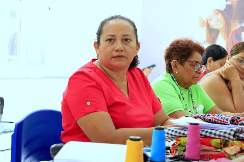Curso de customização de roupa junina
