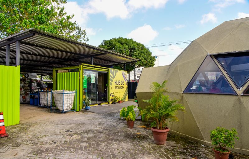 Visita de estudantes no HUB da SEURB na Cidade Nova