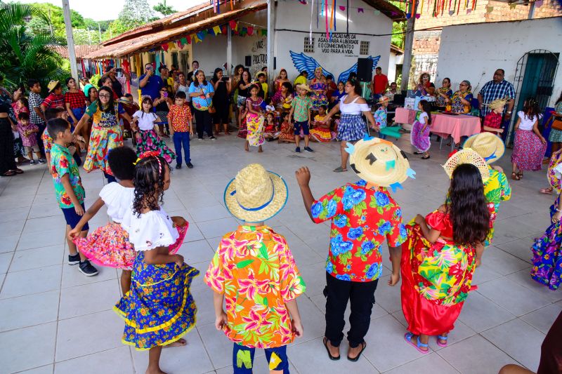 Festa junina na escola EMEF Raimunda Pinto no bairro 40 Horas