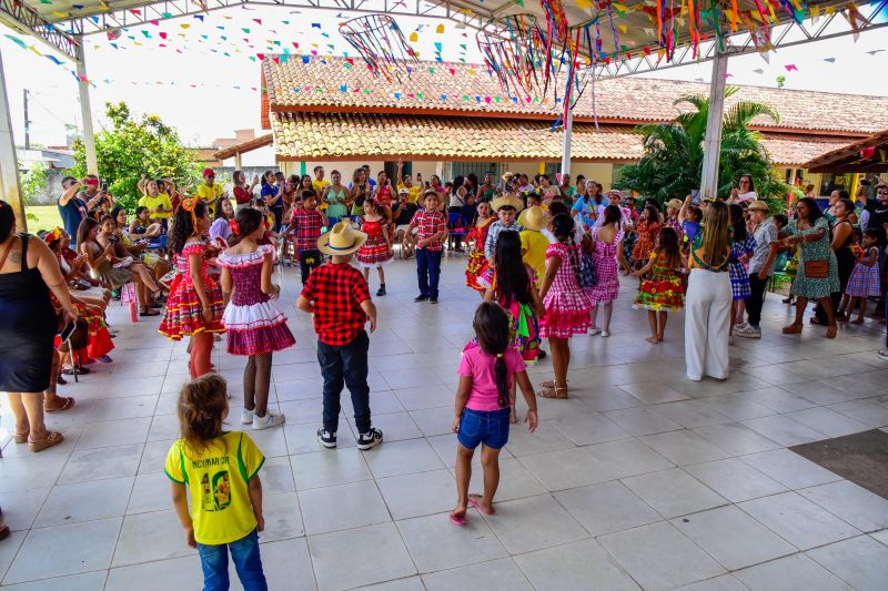 Festa junina na escola EMEF Raimunda Pinto no bairro 40 Horas
