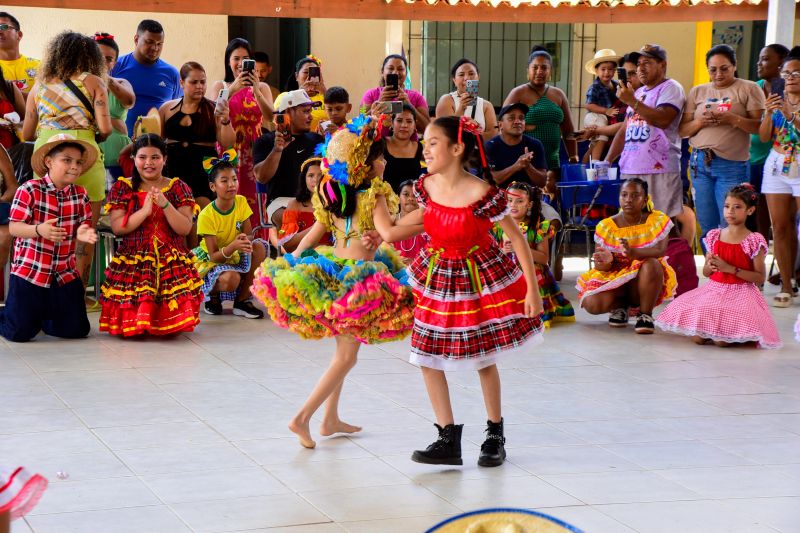 Festa junina na escola EMEF Raimunda Pinto no bairro 40 Horas