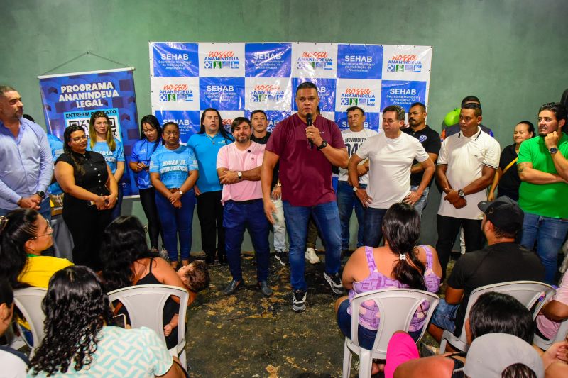 Entrega de Título de Propriedade na comunidade Orla de Cristo no bairro do Icuí