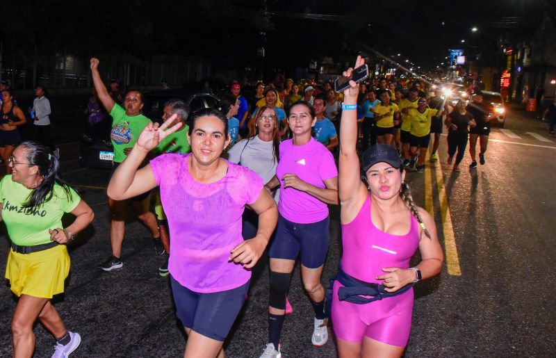 Corrida Circuito Night Run Ananin na Praça da Bíblia