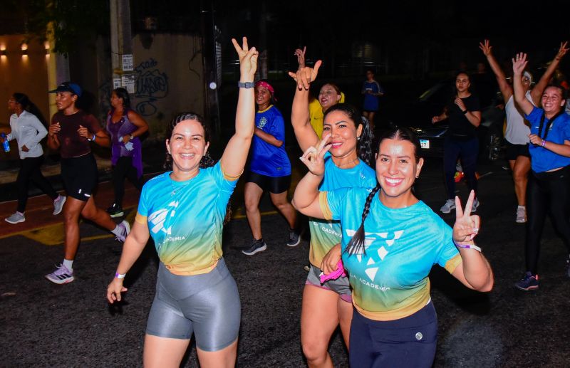 Corrida Circuito Night Run Ananin na Praça da Bíblia