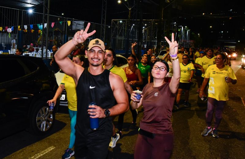 Corrida Circuito Night Run Ananin na Praça da Bíblia