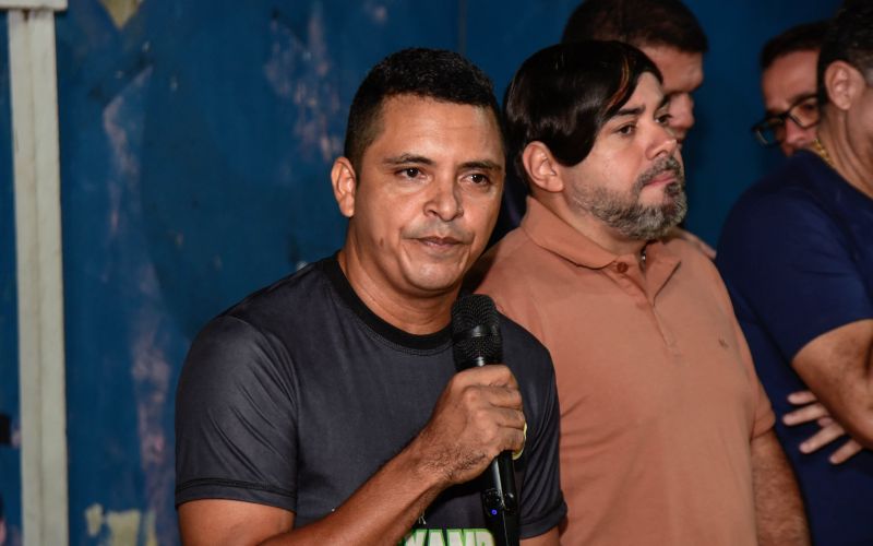 Entrega de registro de propriedade na comunidade Nova Jerusalém no Coqueiro
