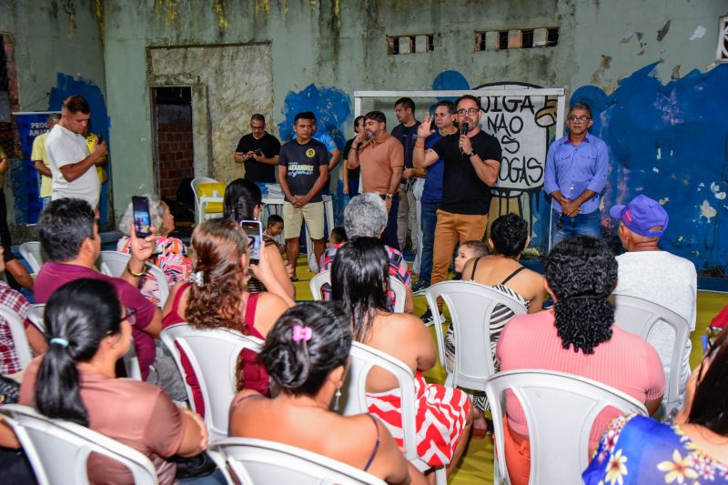 Entrega de registro de propriedade na comunidade Nova Jerusalém no Coqueiro