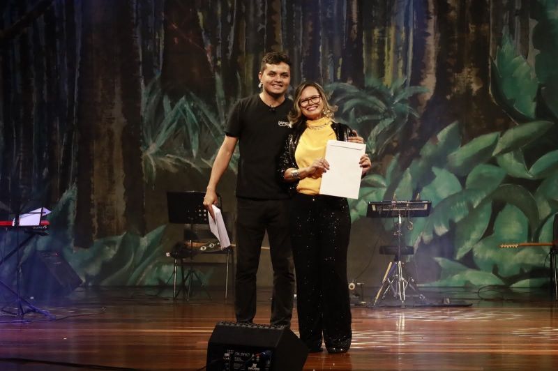 Espetáculo Brasilidades no Teatro Municipal de Ananindeua