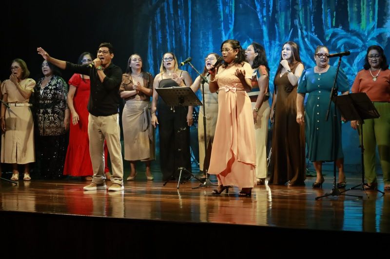 Espetáculo Brasilidades no Teatro Municipal de Ananindeua
