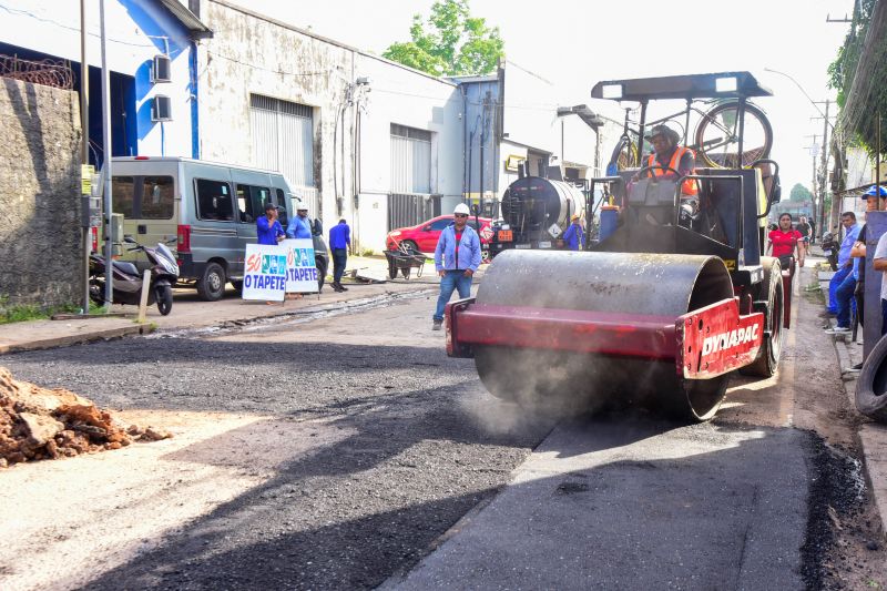 Lançamento do programa Só o Tapete na rua Bom Sossego no bairro Centro