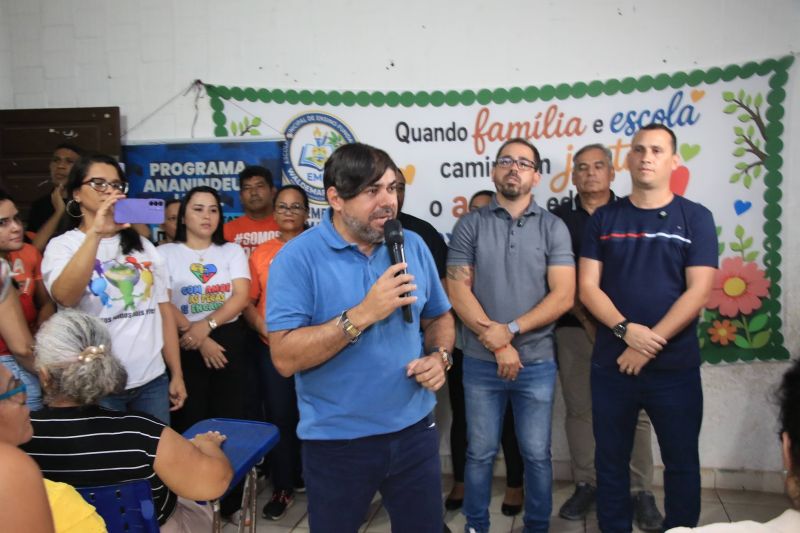 Entrega de títulos de propriedade da comunidade do Piscinão no Icuí