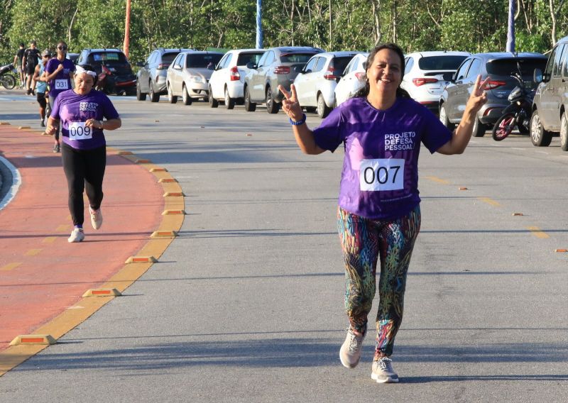 Corrida do projeto Defesa Pessoal para Mulheres (PDP-Mulheres) na Orla do Icuí