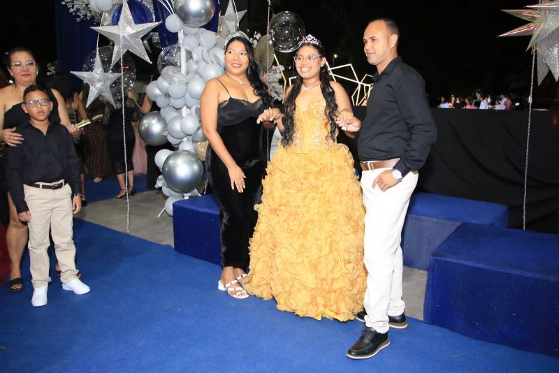 Baile de Debutantes na AABB